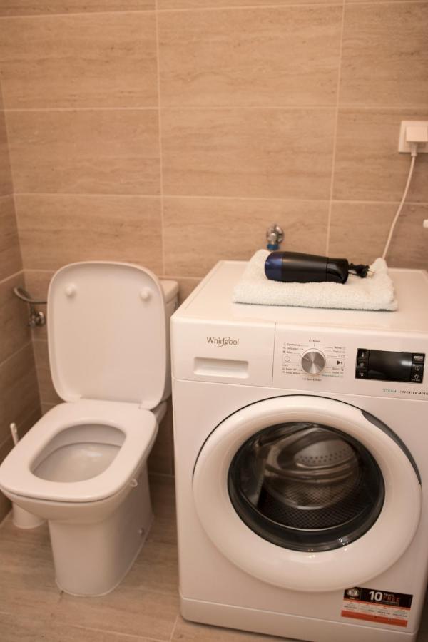 Studio Moghioros Rezidence 2 Bukarest Exteriör bild